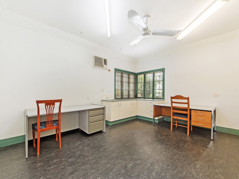 58 Pohlman Street, Southport QLD 4215