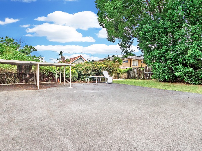 58 Pohlman Street, Southport QLD 4215