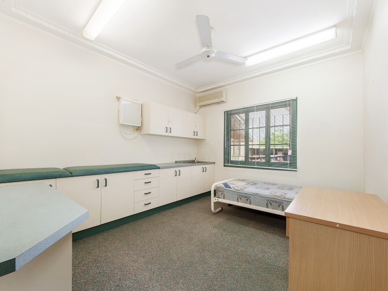 58 Pohlman Street, Southport QLD 4215