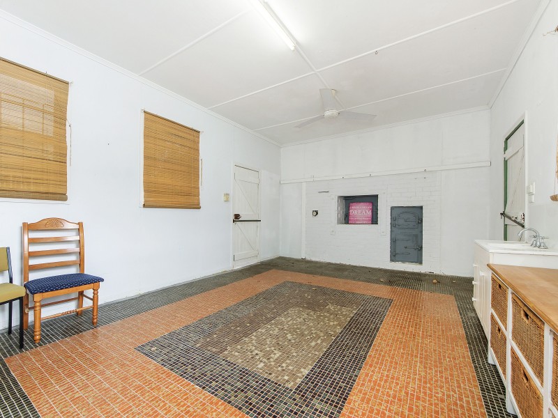 58 Pohlman Street, Southport QLD 4215