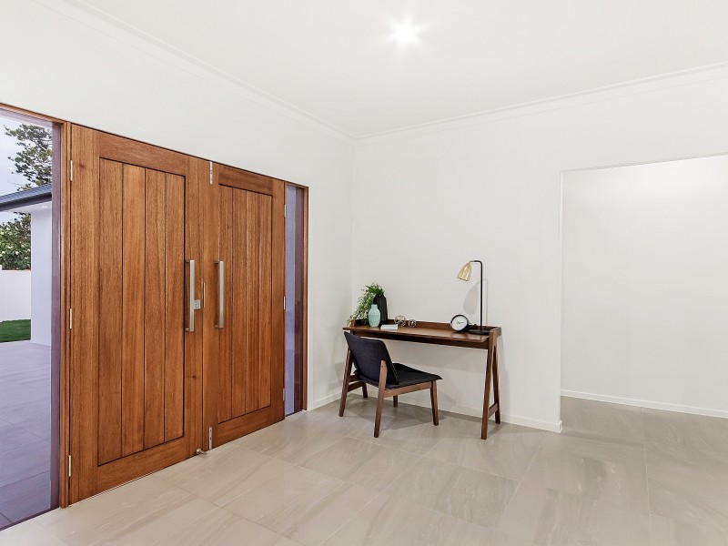 47 Platypus Avenue, Sorrento QLD 4217