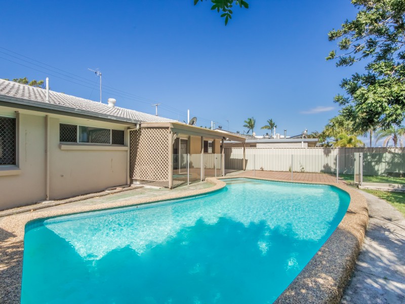 112 Salerno Street, Isle Of Capri QLD 4217