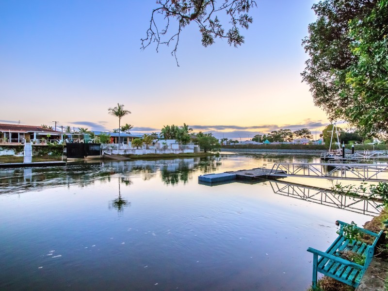 112 Salerno Street, Isle Of Capri QLD 4217