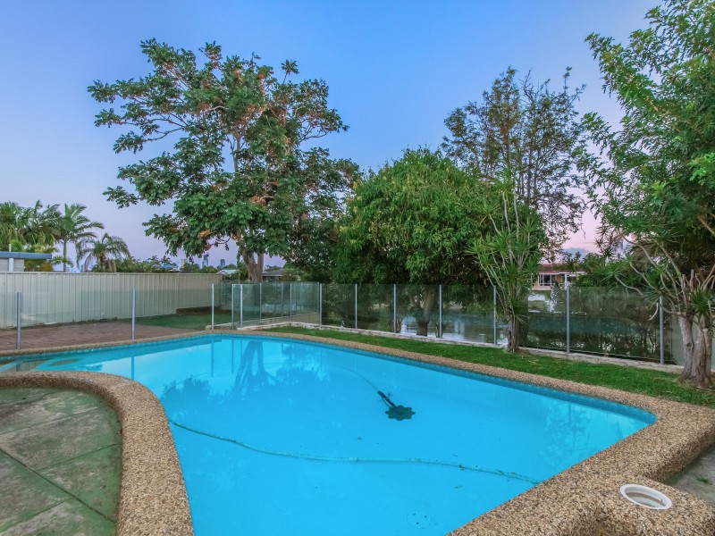 112 Salerno Street, Isle Of Capri QLD 4217