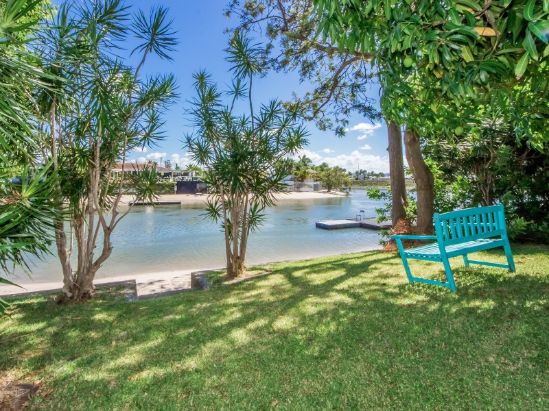 112 Salerno Street, Isle Of Capri QLD 4217