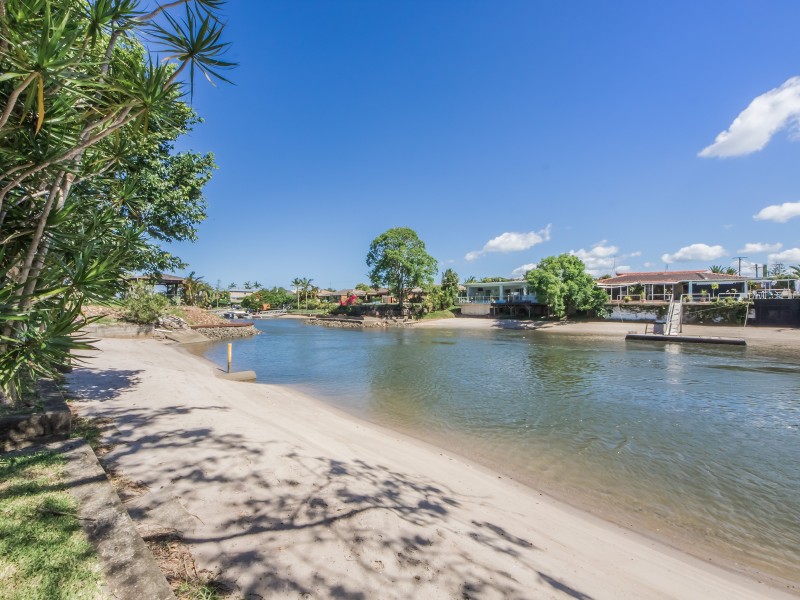 112 Salerno Street, Isle Of Capri QLD 4217