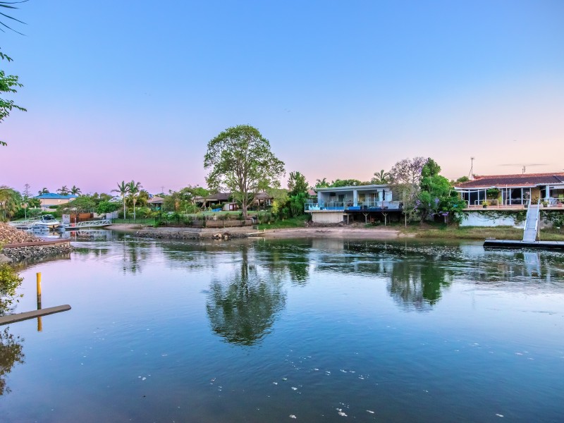 112 Salerno Street, Isle Of Capri QLD 4217