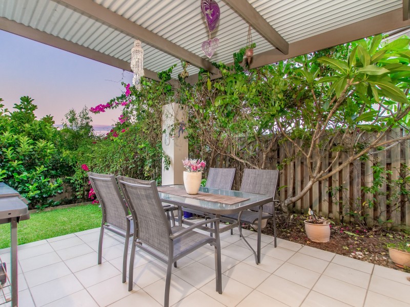 4/215 Benowa Road, Benowa QLD 4217