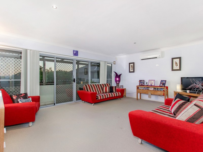 4/215 Benowa Road, Benowa QLD 4217