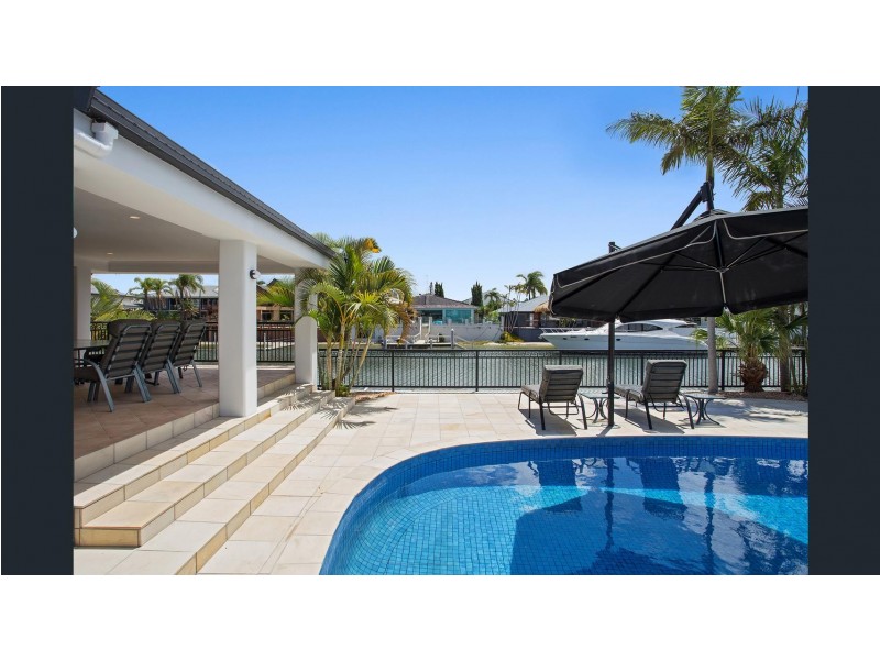 8 Buccaneer Court, Paradise Waters QLD 4217