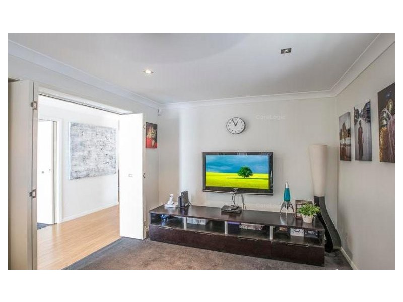 13 Lambros Drive, Benowa QLD 4217