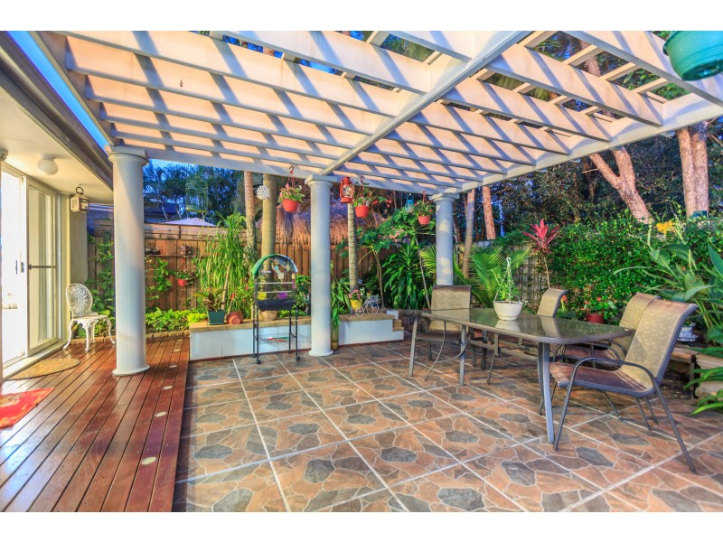 17 Royal Court, Ashmore QLD 4214