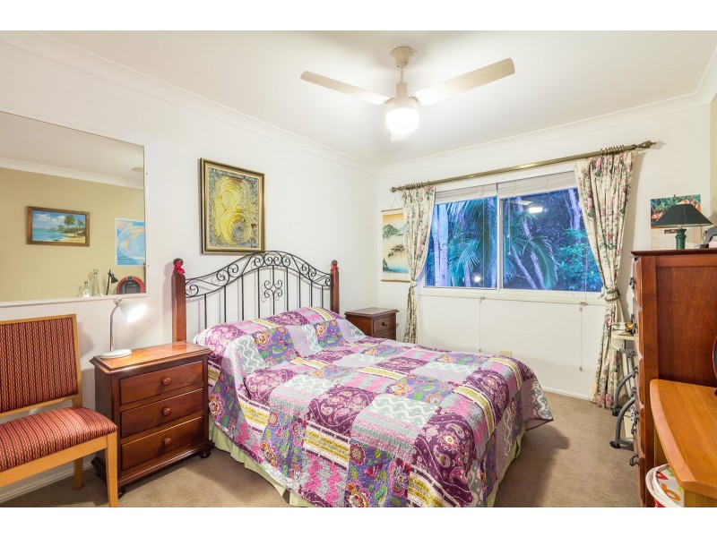 17 Royal Court, Ashmore QLD 4214