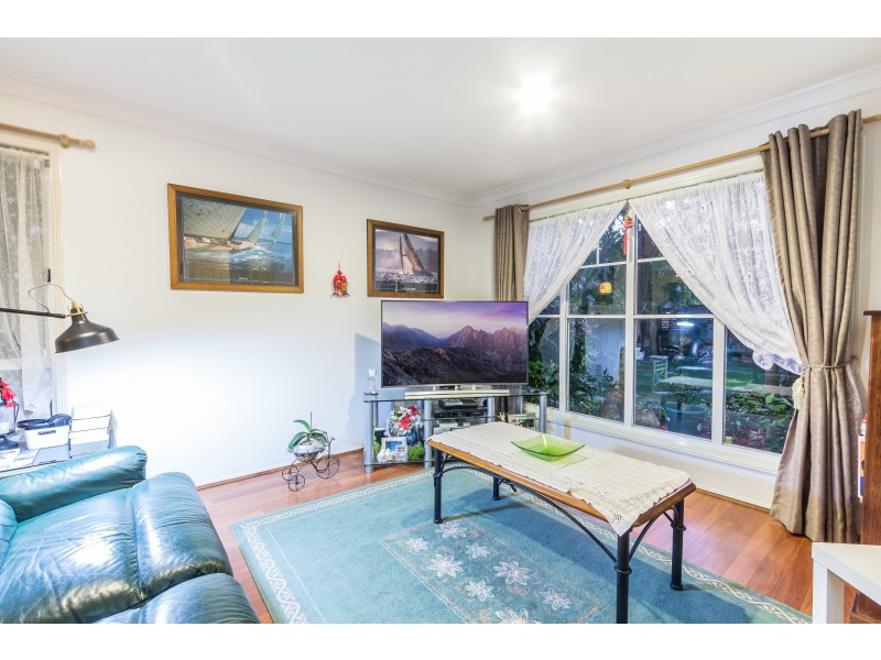 17 Royal Court, Ashmore QLD 4214