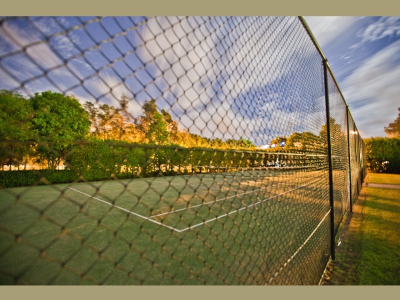 8429 Magnolia Drive East, Hope Island QLD 4212