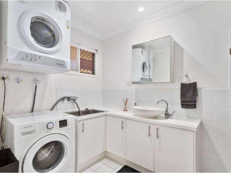 3/11 Thomas Drive, Chevron Island QLD 4217