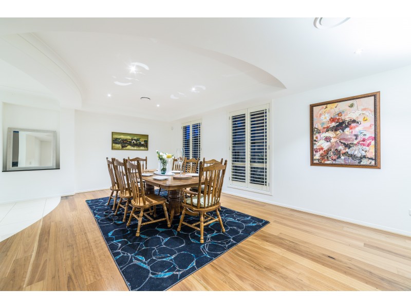 46 Istana View, Clear Island Waters QLD 4226