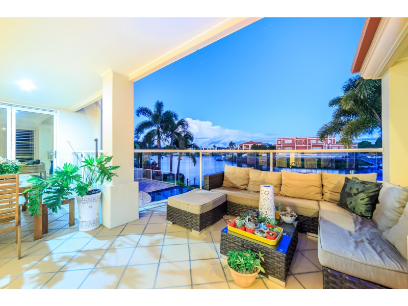 46 Istana View, Clear Island Waters QLD 4226