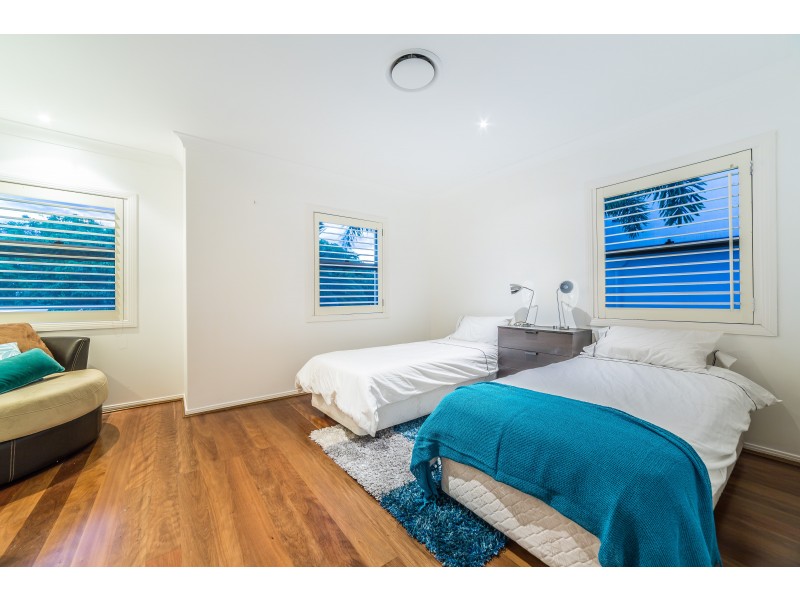46 Istana View, Clear Island Waters QLD 4226