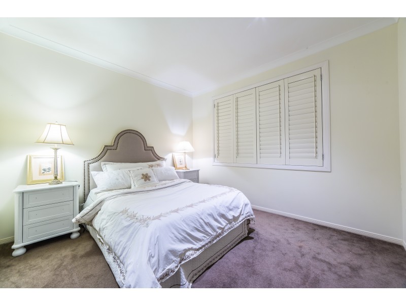 46 Istana View, Clear Island Waters QLD 4226