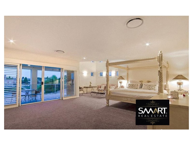 46 Istana View, Clear Island Waters QLD 4226