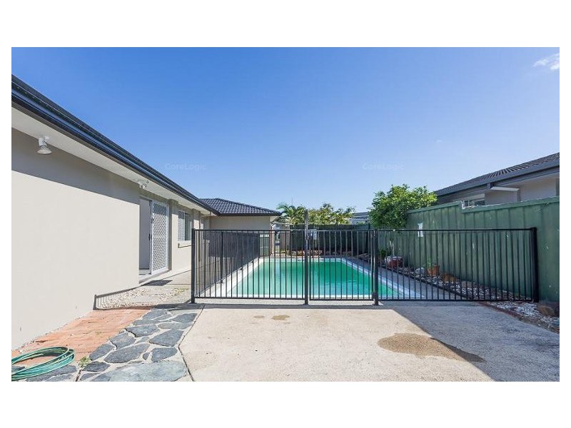 37 Claymore Crescent, Sorrento QLD 4217