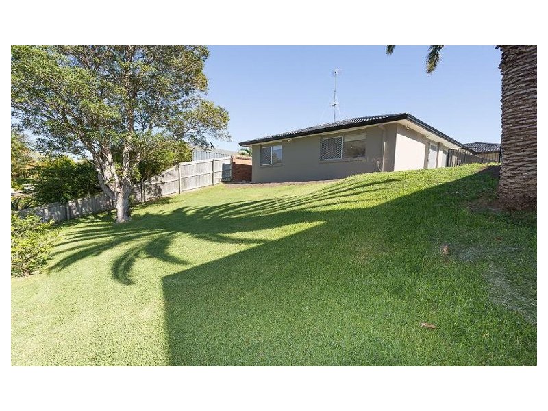 37 Claymore Crescent, Sorrento QLD 4217
