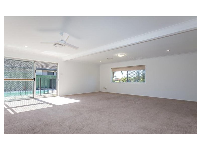 37 Claymore Crescent, Sorrento QLD 4217