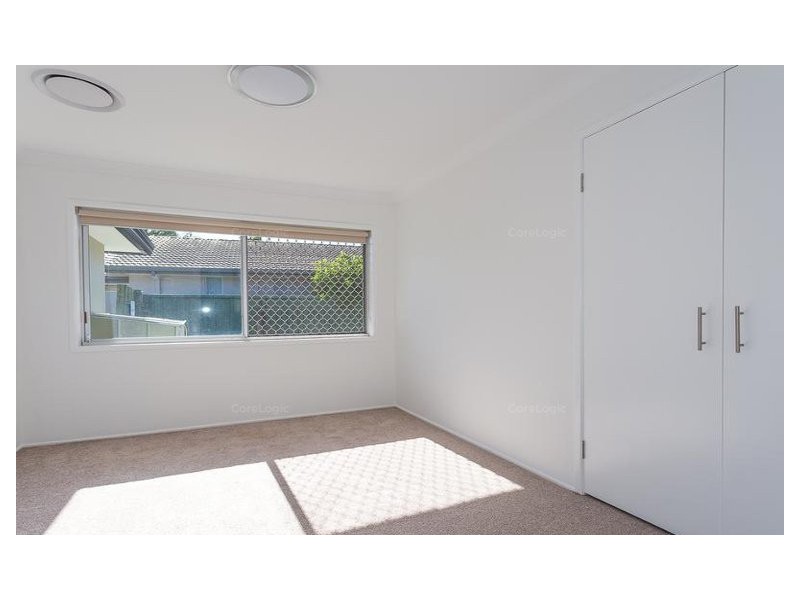 37 Claymore Crescent, Sorrento QLD 4217
