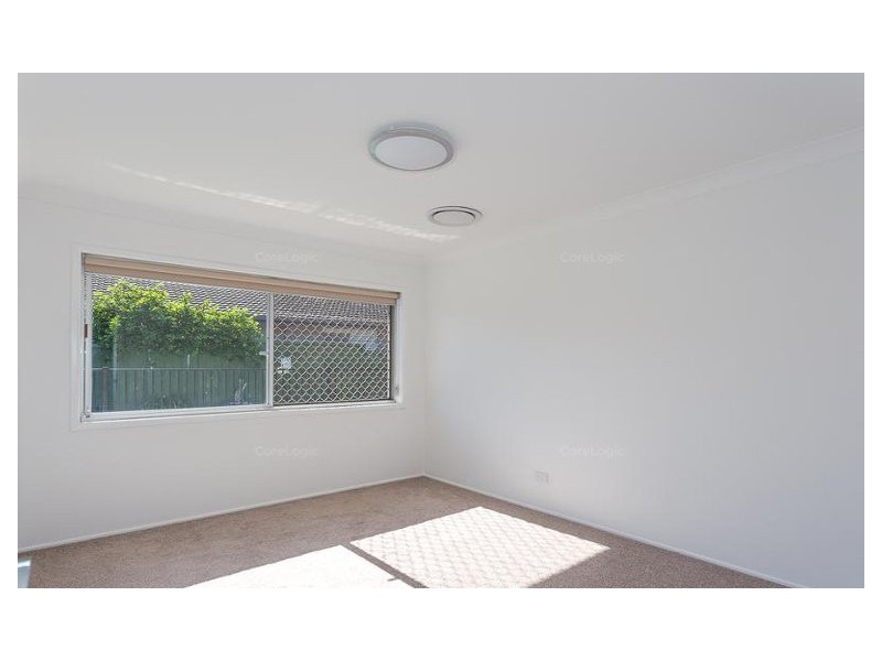 37 Claymore Crescent, Sorrento QLD 4217