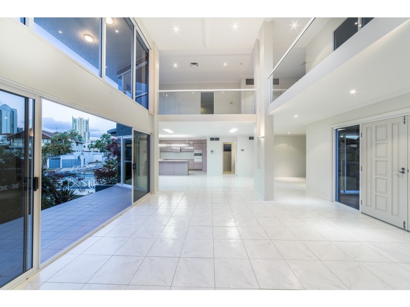 53 Admiralty Drive, Paradise Waters QLD 4217