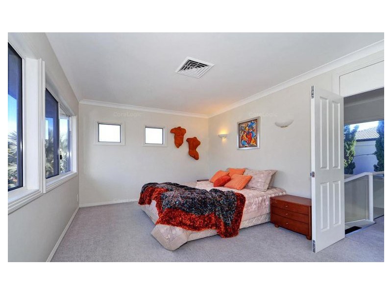 53 Admiralty Drive, Paradise Waters QLD 4217