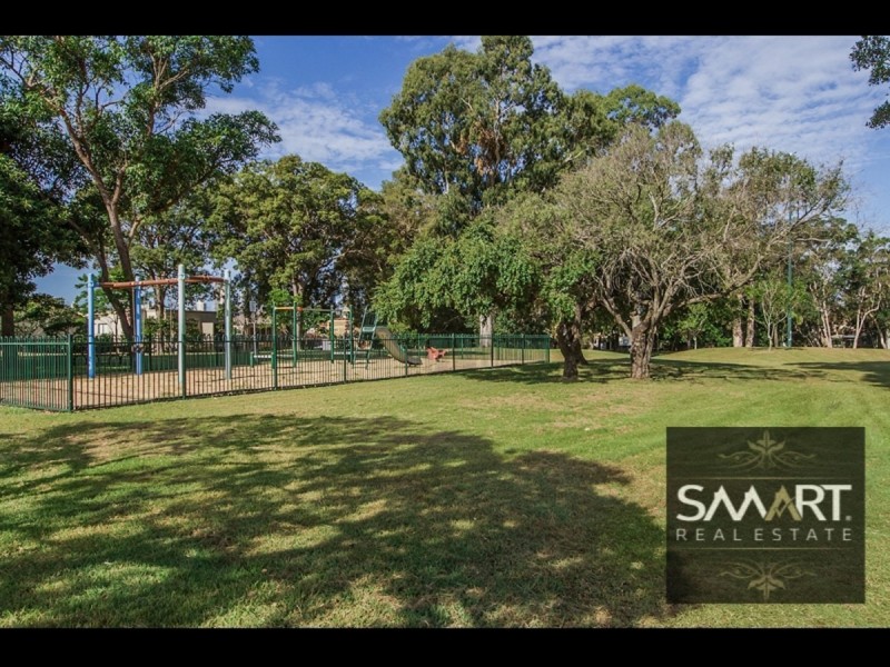 1/57 Bundall Road, Bundall QLD 4217