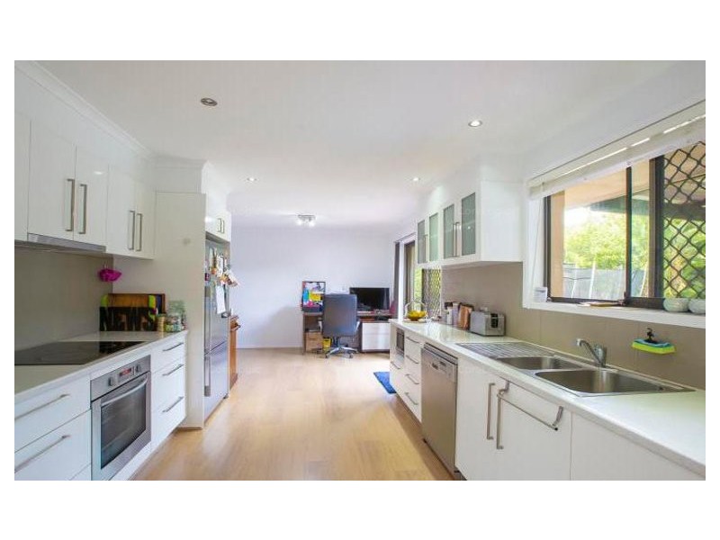 36 Numeralla Avenue, Ashmore QLD 4214