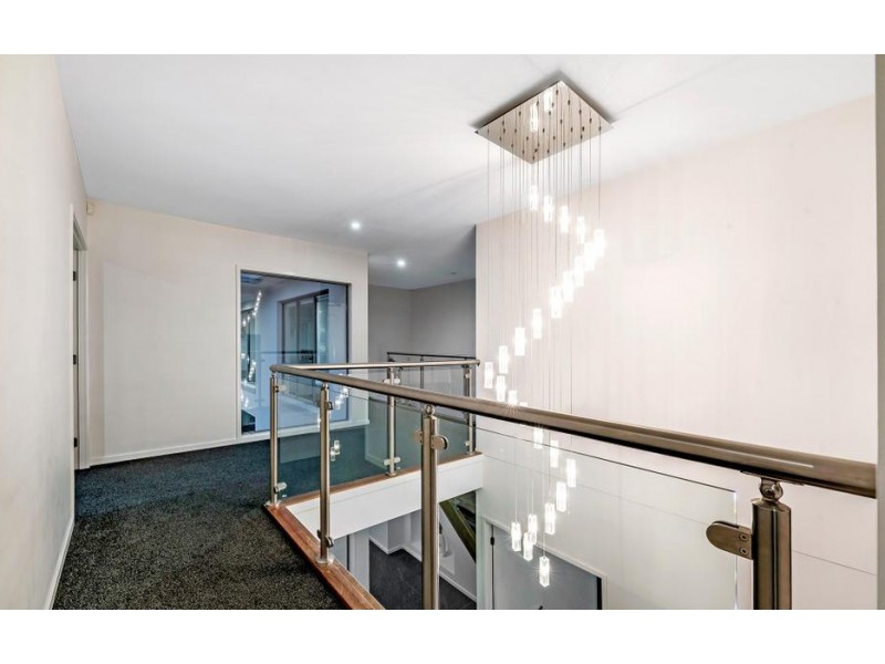 204 San Fernando Drive, Worongary QLD 4213