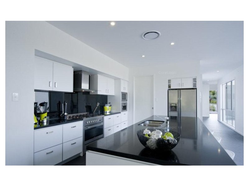 204 San Fernando Drive, Worongary QLD 4213