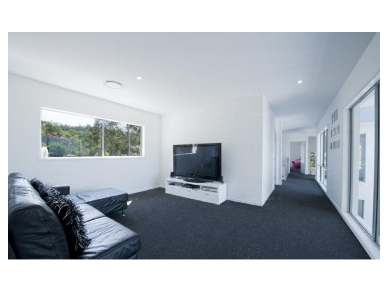 204 San Fernando Drive, Worongary QLD 4213