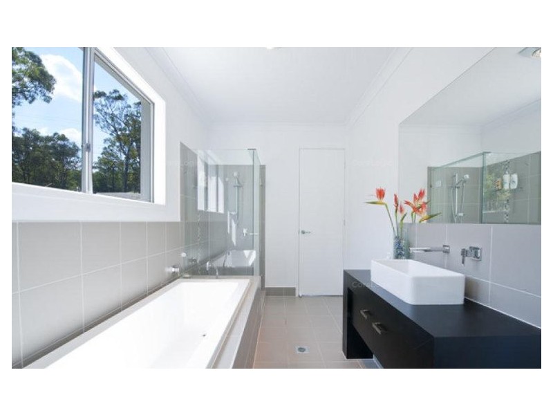 204 San Fernando Drive, Worongary QLD 4213