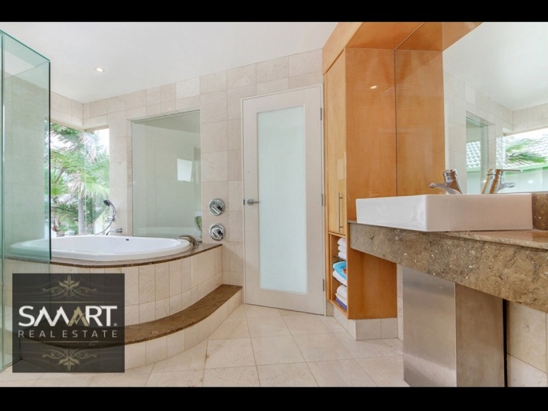 21 Montego Court, Mermaid Waters QLD 4218
