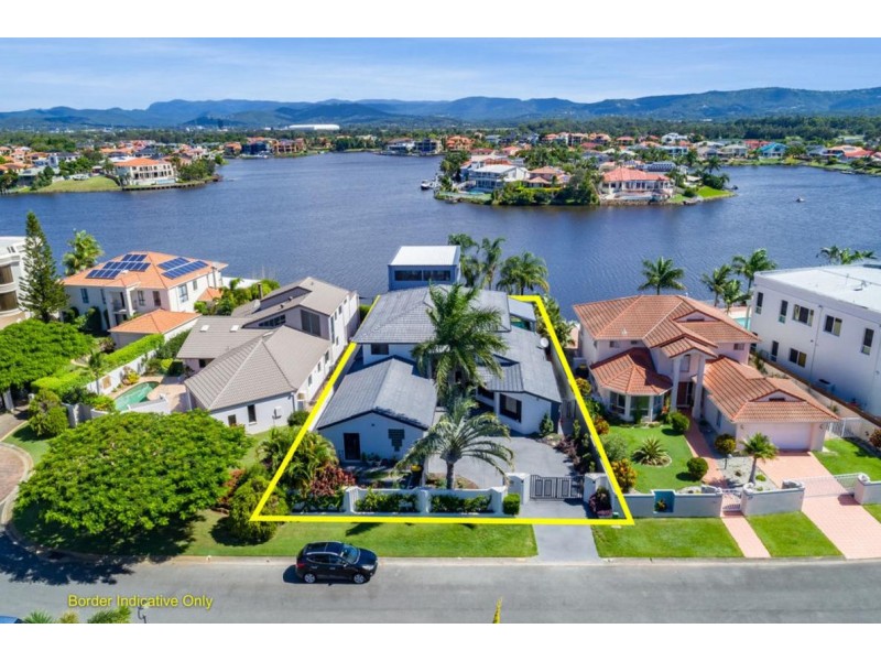 Clear Island Waters QLD 4226