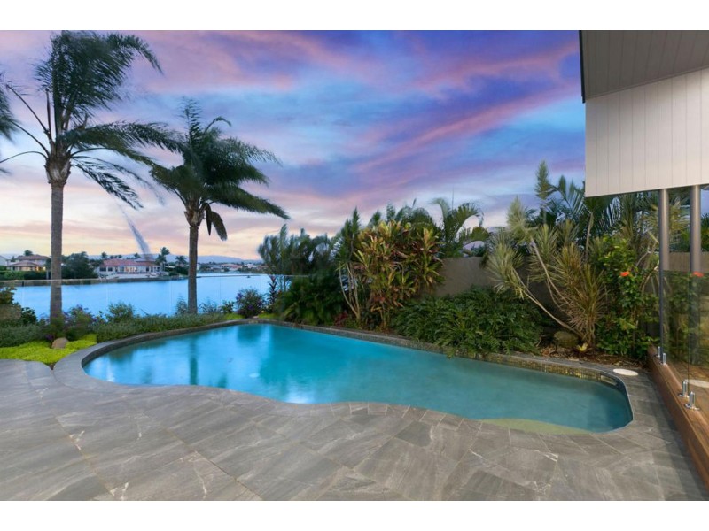 Clear Island Waters QLD 4226