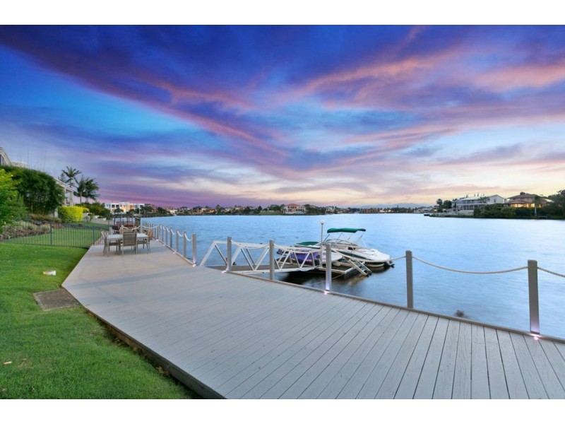 Clear Island Waters QLD 4226