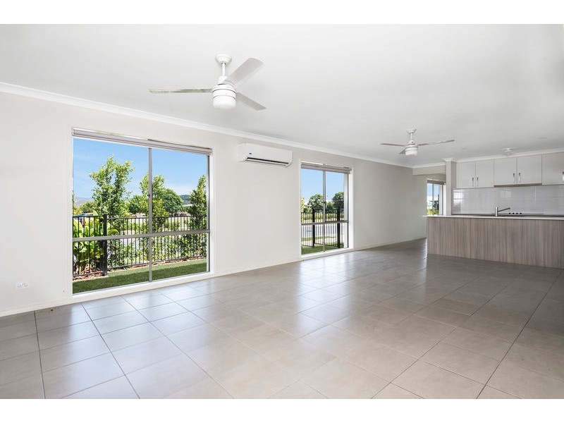 8 Byfield Street, Pimpama QLD 4209