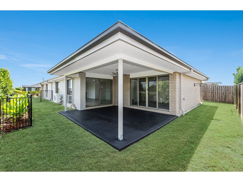 8 Byfield Street, Pimpama QLD 4209