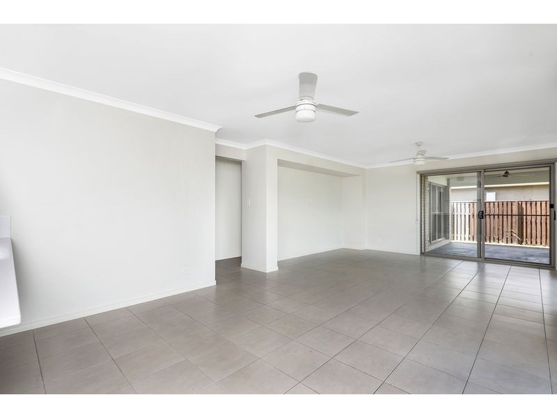 8 Byfield Street, Pimpama QLD 4209