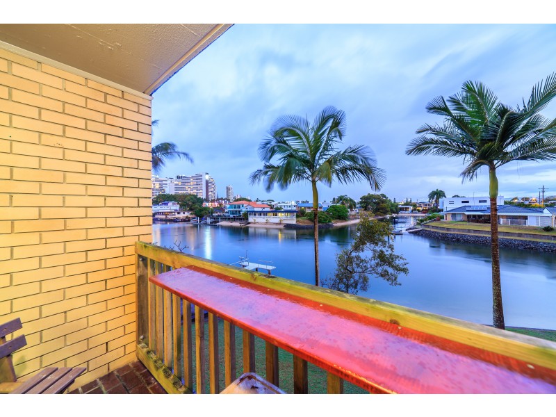 7/18-20 Sunshine Boulevard, Broadbeach Waters QLD 4218
