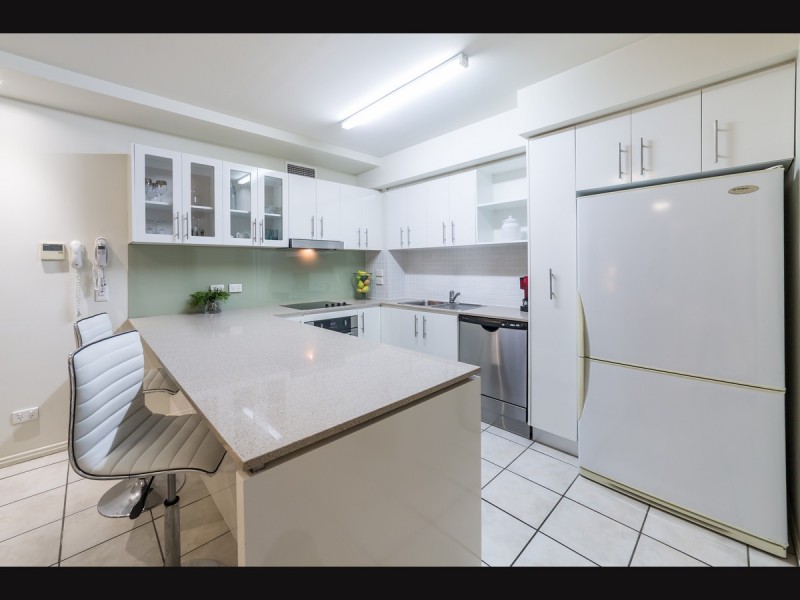 8429 Magnolia Drive East, Hope Island QLD 4212