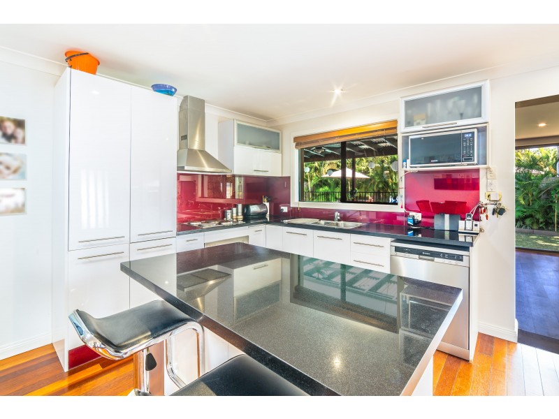 54 Lambros Drive, Benowa QLD 4217