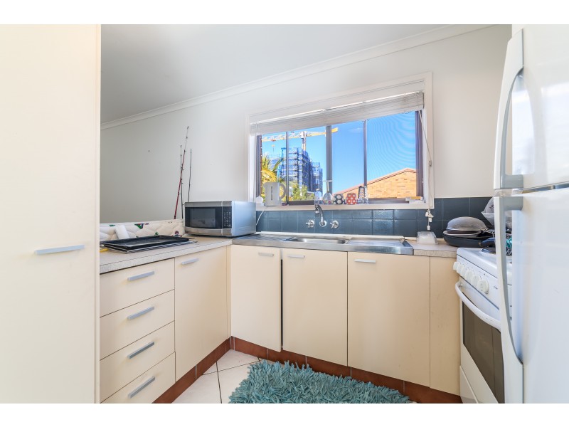 14/28 Hunter Avenue, Labrador QLD 4215