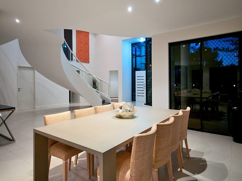 76 Amalfi Drive, Isle Of Capri QLD 4217